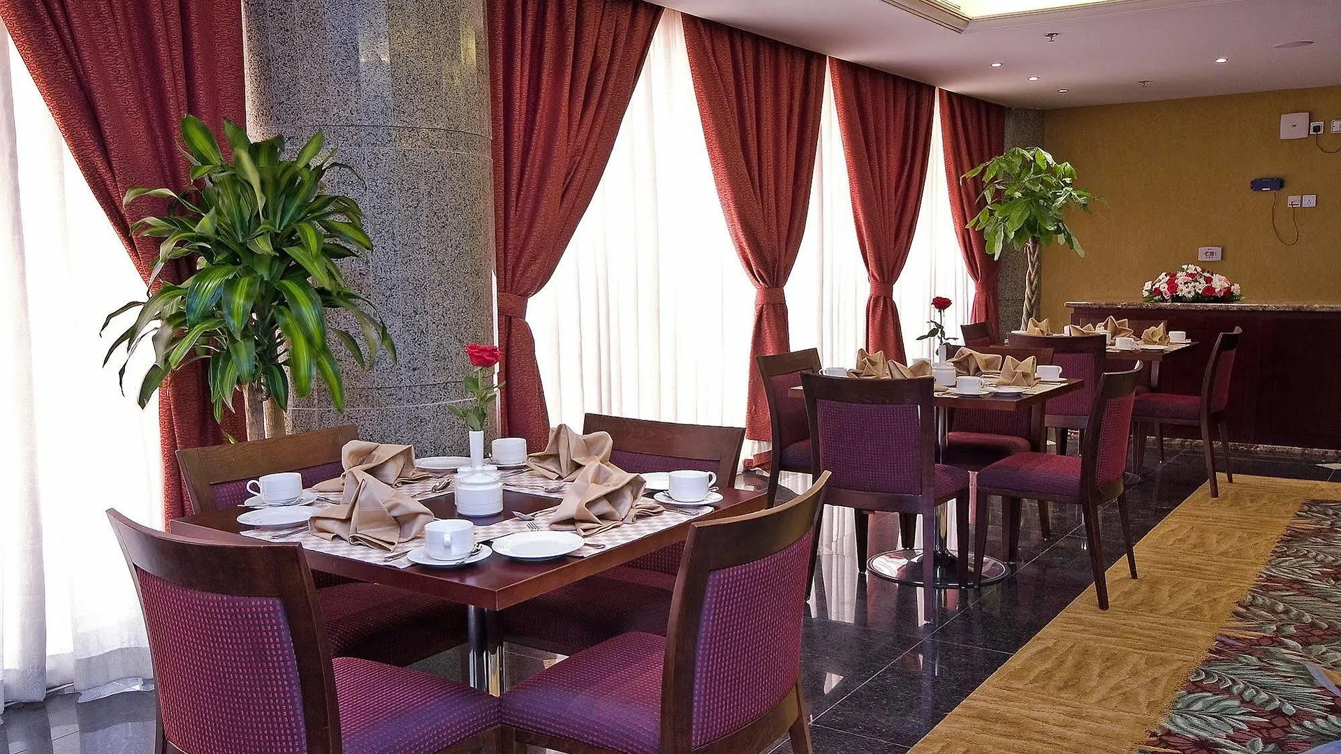 Mercure Jeddah Al Hamra Hotel