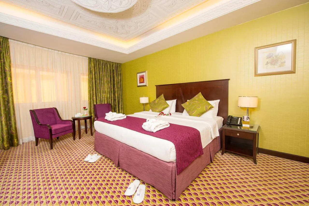 Mercure Jeddah Al Hamra Hotel 4*,