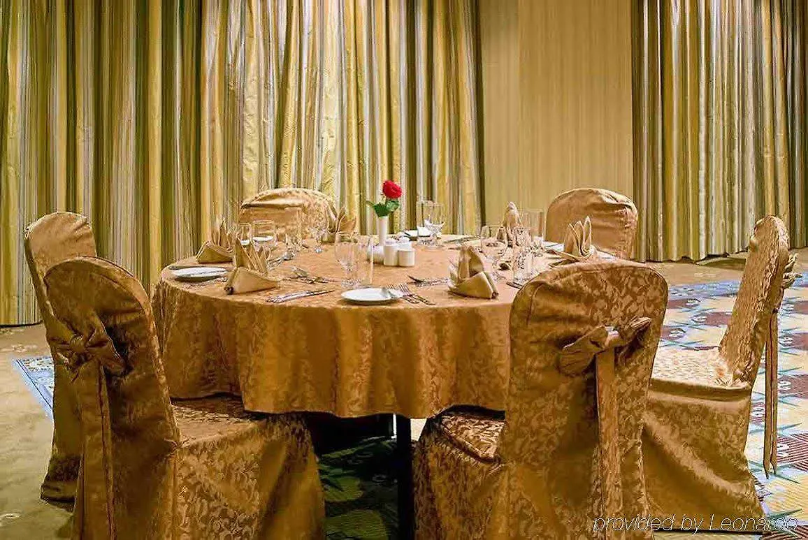 Mercure Jeddah Al Hamra Hotel