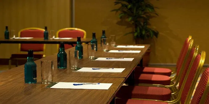 Mercure Jeddah Al Hamra 3*,